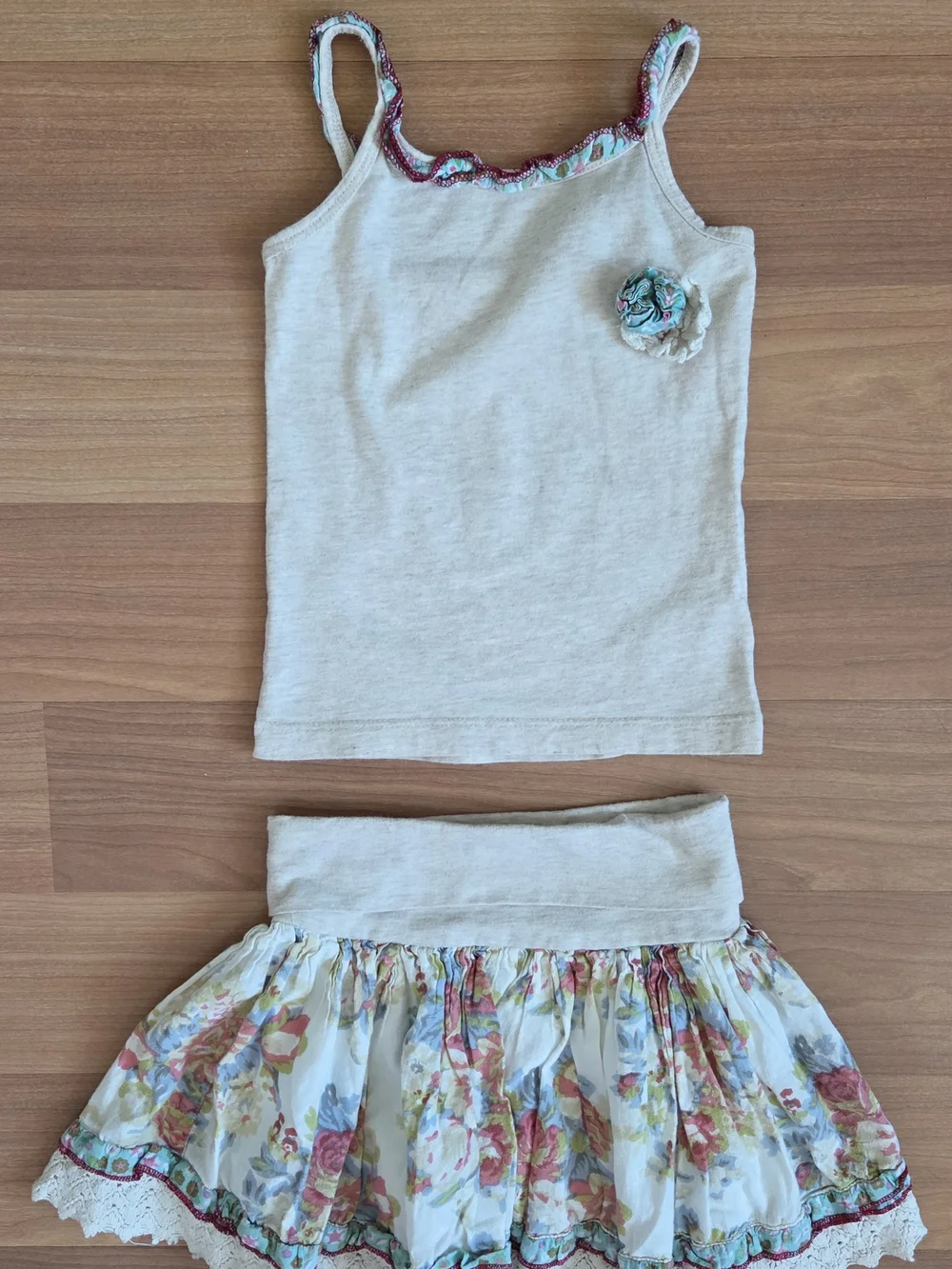 4-Piece, 2T Girls Outfit: Free Planet, H&M, Carter's; Sweater, Tank, Skirt, Pant